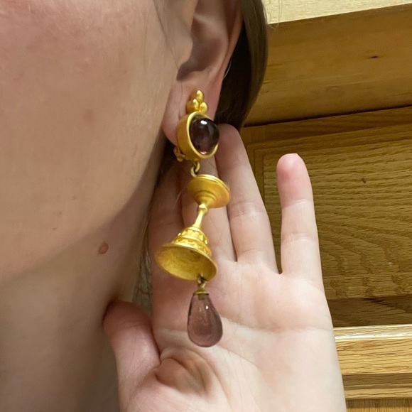 Vintage Karl Lagerfeld Gripoix Wine Goblet Drop Clip On Earrings - Picture 9 of 11